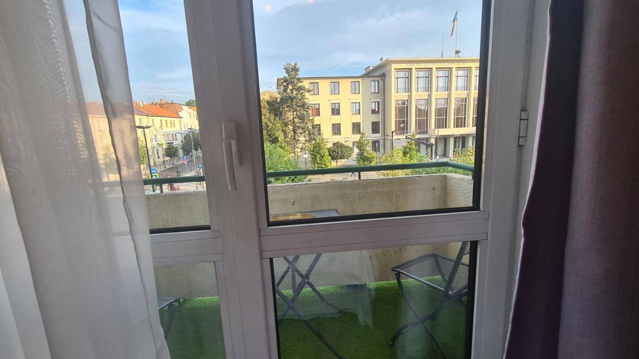 Main Square 5 Star Luxury Apartment With View Cluj-Napoca Exterior foto
