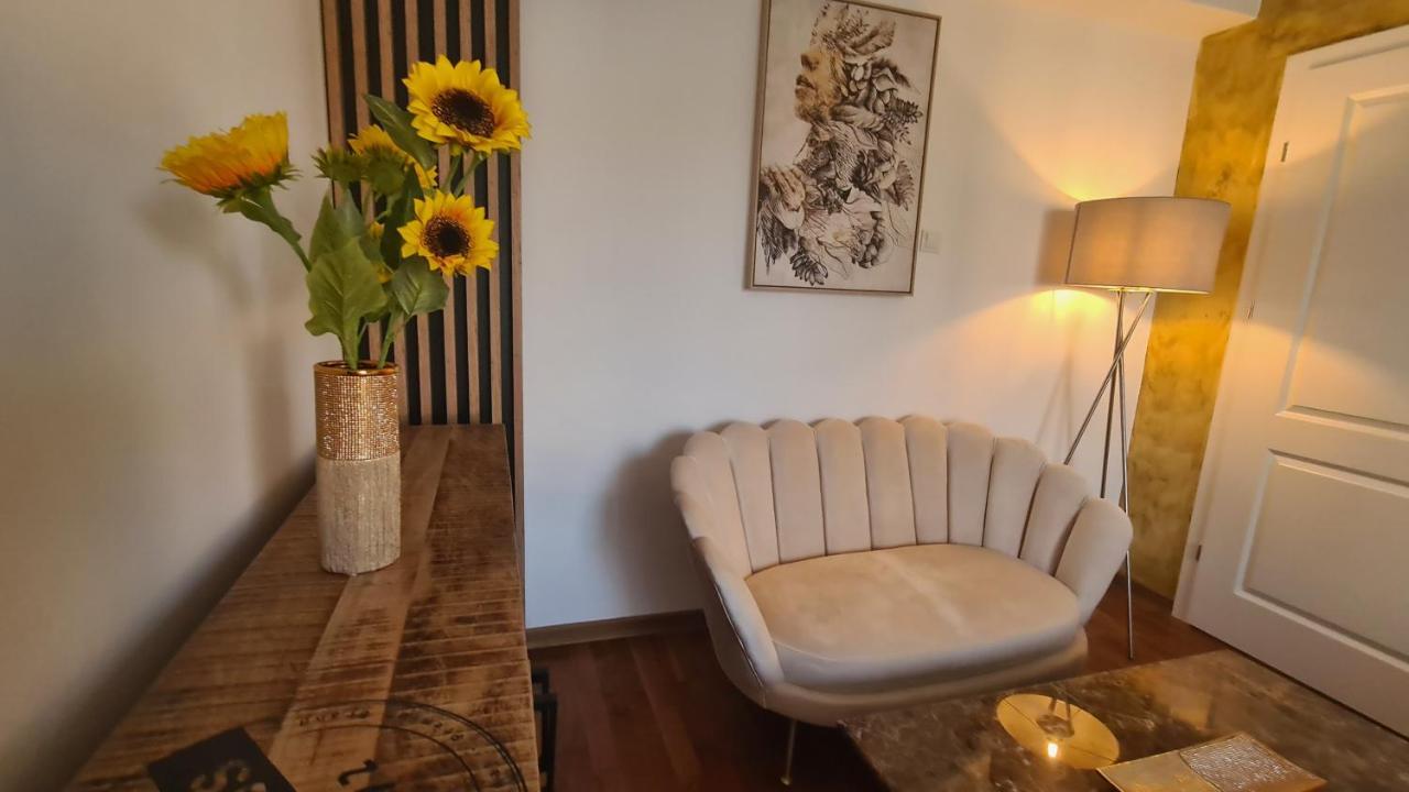 Main Square 5 Star Luxury Apartment With View Cluj-Napoca Exterior foto